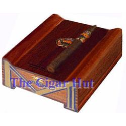 Diamond Crown Maximus No. 3, Package Qty: Box of 20 Cigars